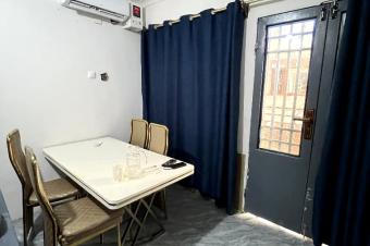 LIMET  1er Rue Ind. Mise en vente dun btiment R2 de type locatif de 6 appartements    seulement 2 minutes  pied de la route principale