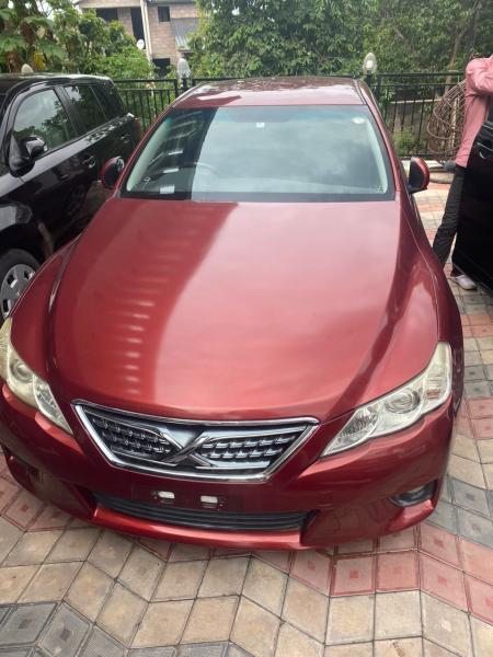 TOYOTA MARK X2 SANS PLAQUE  PRIX  6.800 AZUI SUKA SUKA   AUTOMATIQUE ESSENCES KILOMTRAGE TRS FAIBLES CLIMATISATION IMPECCABLES FULLS OPTIONS LOCALISATION NGALIEMA