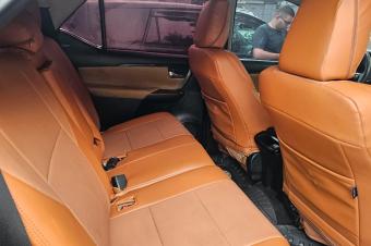 Fortuner 2019 essence automatique 4cylinder kilomtrage 37000 camra de recul intrieur cuire Prix 36000.a  discuter