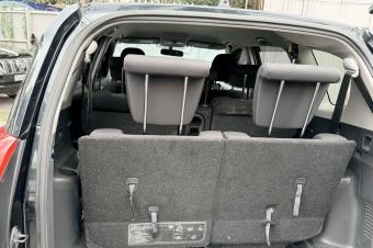 Toyota vanguard sans plaque 3 banquette essence automatique 4cylinder kilomtrage 5400 camera de recul Prix 13000  discuter