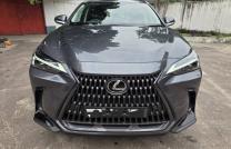 Lexus NX450H+ Hybride Année de fabrication 2024 essence ⛽️ 4cylindre sans plaque prix 29000$ à discuter légèrement même troc mediacongo