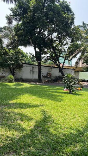 Terrain  Gombe socimat 10 sur 40m 850.000