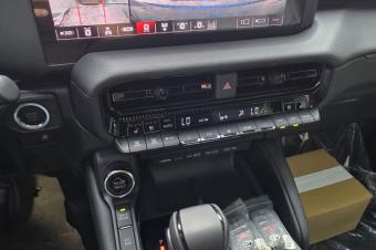 Arrivage Toyota Prado Adventure Brand New Couleur  NoireNoire Annee 2025 Automatique Steptronique Essence 4 cylindre 2.4 twin turbo Demarrage bouton C