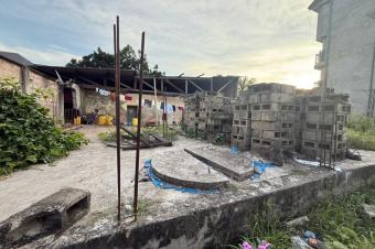 GS13IMMO SARL met  votre disposition la vente de cette parcelle avec une solide fondation d R4 Binza Pigeon CNgaliema. Rf Kananga. Dimension 1023M. Prix 250.000  dis