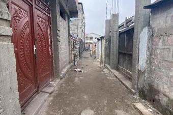 Parcelle avec locataires  vendre  Barumbu  500 de revenu mensuel