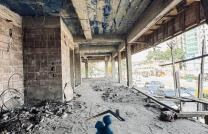 ? À vendre ?  Parcelle de 22m/11m( 242m²) avec un bâtiment inachevé ayant une fondation R+4  ? Localisation: Gombe Socimat sur le boulevard du 30 juin   ? Prix de vente: *1.500 mediacongo