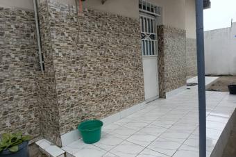 Parcelle avec Deux Appartements  Vendre  Investissement Idal Nsele Proche Boulevard Lumumba