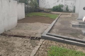 AGK IMMO met  votre disposition la vente de cette magnifique parcelle  Rf Belair. CMontngafula. Dimension 3040M. Prix 370.000  discuter.  votre service.