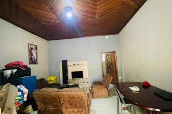 Vente villa  LIMETE 1er rue Forgeron. Trs belle emplacement  Composition  5 Chambres 2 Salons salle  manger Cuisine quipe et 4 salles de bain  toilette visiteurs.  