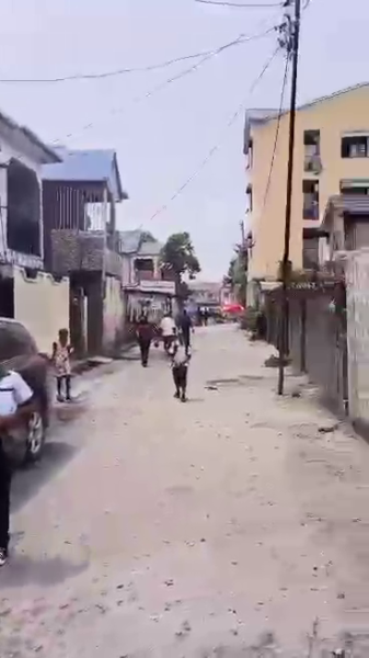 Parcelle  NgiriNgiri 5 sur 25m 75.000