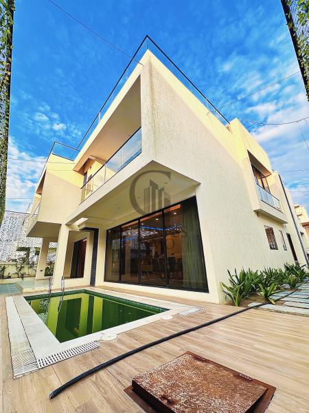 DES VILLAS HAUT DE GAMME  LOUER ET  VENDRE DUNE SUPERFICIE DENVIRON 430 M ET 585 M AVEC TERRASSE ROOFTOP.