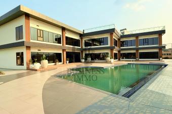 DES VILLAS HAUT DE GAMME  LOUER ET  VENDRE DUNE SUPERFICIE DENVIRON 430 M ET 585 M AVEC TERRASSE ROOFTOP.