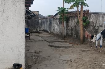 GS13IMMO SARL met  votre disposition la vente de cette vaste parcelle au QSalongoSud CLemba. Rf Arrt conteneur. Dimension 2130M. Prix 350.000  discuter.  vous.