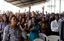 Si, de ta bouche, tu reconnais Jésus comme Seigneur, et si tu crois dans ton cœur que Dieu l’a ressuscité d’entre les morts, tu seras sauvé. Romains 10. 9 mediacongo