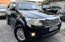 Fortuner 2015 original essence automatique 4 cylindres Kilométrage 97000 intérieur cuire Caméra de recule Prix 18500 mediacongo