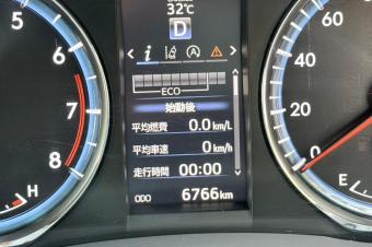 Toyota Harrier 2017 sans plaque essence automatique 4cylinder kilomtrage 6700 intrieur cuire Camra de recule Prix 17500 a discuter