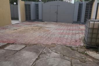 GB JEWELS  2 DUPLEX EN LOCATION DANS UNE  PARCELLE PRS DE LA GOMBE  RFRENCE  JEWELS SCHOOL