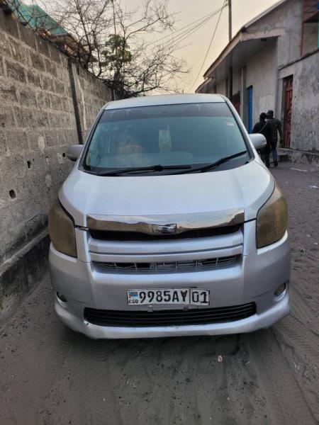 Toyota Noah solde  4.800   Opportunit  saisir Kinshasa