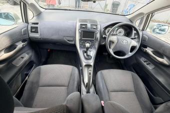 Toyota blade 2012 essence automatique 4cylinder kilomtrage 5800  camera de recul Prix 6900 a discuter