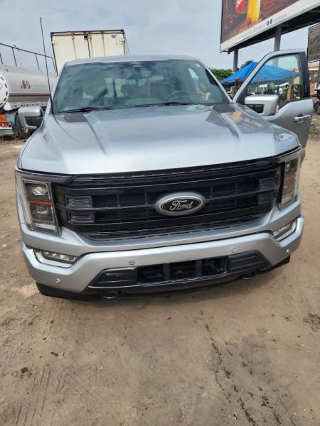 Jeep ford F150 Pickup  Toit panoramique  Anne 2024 Prix 65.000  discuter  Troc possible  Localisation limete