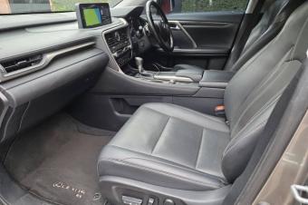 Lexus RX450HL Anne de fabrication 2021 trois banquette Avec plaque Rcente et assurance 6 mois prix 23000  discuter troc possible
