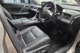 Lexus RX450HL Anne de fabrication 2021 trois banquette Avec plaque Rcente et assurance 6 mois prix 23000  discuter troc possible