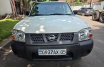 PICK-UP Nissan Hardbody Année de fabrication 2014 kilométrage 1500km Avec plaque Récente et assurance prix 18000$ à discuter légèrement mediacongo