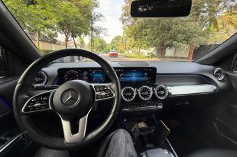 Mercedes GLB 250 4matic 2023   Transmission intgrale et intelligente   moteur essence 4 cylindres 2.0 T  Phares Led high performance   mode de conduite DYNAMIC SELECT  Toit p