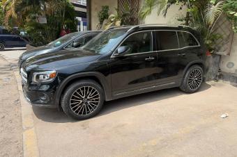 Mercedes GLB 250 4matic 2023   Transmission intgrale et intelligente   moteur essence 4 cylindres 2.0 T  Phares Led high performance   mode de conduite DYNAMIC SELECT  Toit p