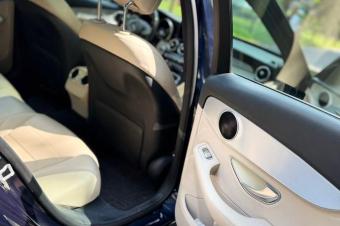 MERCEDESBENZ   C300 ANNE 2019 Volant gauche Essence  Automatique  4 Cylindre  Full option  Toit panoramique ouvrant  Intrieur trs confortable  Sige lectrique en cuir Cam