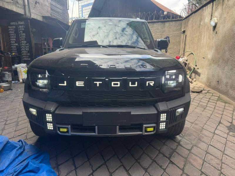 JETOUR T2 HYBRID Anne 2025 Moteur essence 4 cylindres Automatique Toit ouvrant Camra 360 Full option Tout est corret Prix 45.000  discuter lgrement  Localisation kintambo
