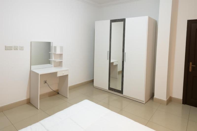 Vente un appartement  vendre  Gombe 4 me tage 350000 dollars  discuter lgrement 3 ch salon cuisine salle  manger 2 salle de bains balcon 