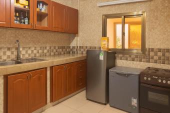 Vente un appartement  vendre  Gombe 4 me tage 350000 dollars  discuter lgrement 3 ch salon cuisine salle  manger 2 salle de bains balcon 