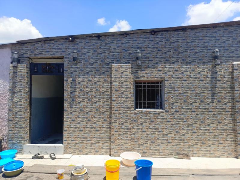 Parcelle rentable  vendre  Barumbu  650 de revenusmois