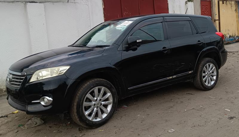 GS13CAR SARL  met en vente ce vhicule familial marque Toyota VANGUARD neuf sans plaque dimmatriculation. Prix de dpart  12.500  discuter.  vous.