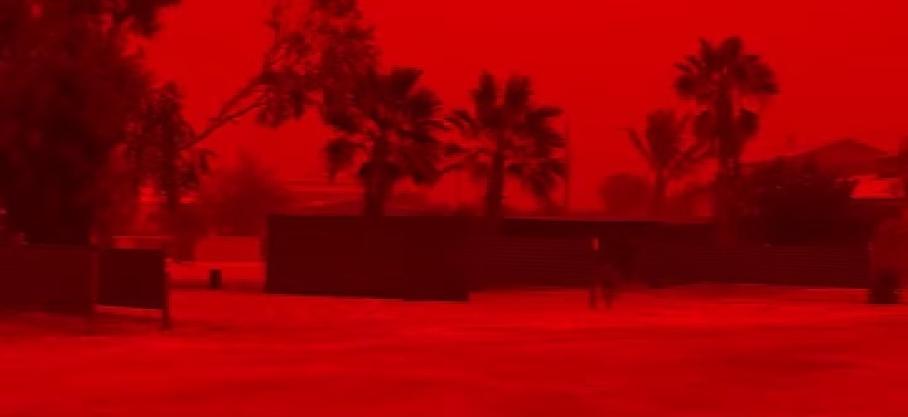 Infos congo - Actualités Congo - mediacongo Australie: Une tempête de poussière rouge créée par le cyclone Narelle a traversé la Baie de Shark à Denham au coucher du soleil