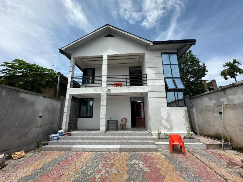GS13IMMO SARL met  votre disposition la location de cet appartement  non meubl nouvellement construit  lUPN. Rf cole La Borne. Loyer  900. Garantie 31.  vous.