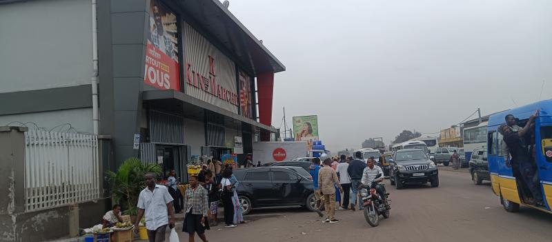 GS13IMMO SARL met  votre disposition la vente de cette parcelle CNsele QBibwa. Bel endroit. Rf KinMarch. Dimension 1022M. Prix  39.000  discuter.  votre coute.