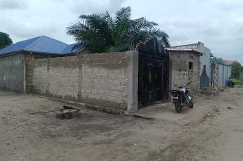 GS13IMMO SARL met  votre disposition la vente de cette parcelle CNsele QBibwa. Bel endroit. Rf KinMarch. Dimension 1022M. Prix  39.000  discuter.  votre coute.