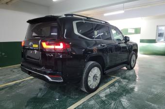 Toyota LandCruiser VXR 2026