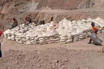 Concession minire a vendre  Lubumbashi route kasenga 58 kilomtres aprs page  7.000.000  ngocier 