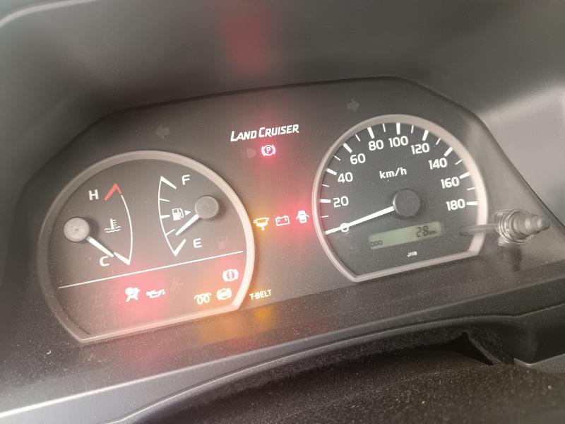 GS13AUTO SARL met  votre disposition la vente de ce vhicule Toyota LandCruiser ferme 5portires dans la CLemba. Prix 75.000  discuter.   vous.