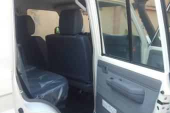 GS13AUTO SARL met  votre disposition la vente de ce vhicule Toyota LandCruiser ferme 5portires dans la CLemba. Prix 75.000  discuter.   vous.