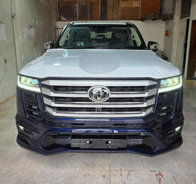 Toyota LandCruiser vxr 2025