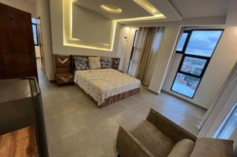 KINTAMBOMAISON MBUNGU MISE EN LOCATION DUN APPAREMMENT DUPLEX DE 4 GRANDES CHAMBRES  bien situ sur une avenue asphalte 