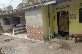 Parcelle commerciale  vendre sur  Boulevard Lumumba  Quartier Terre Jaune