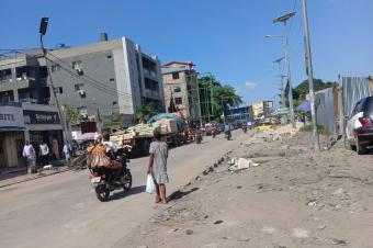 Immeuble locatif 8 appartements  Barumbu proche asphalte