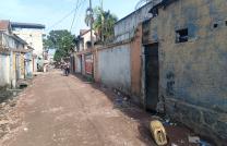 GS13-IMMO SARL; met à votre disposition, la vente d7grande parcelle avec une vaste maison, C/Lemba. Réf: Shop Airtel Super Lemba. Dimension: 17/22M. Prix: 290.000$ à disc. À vous mediacongo