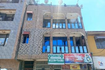 Immeuble rentable  vendre  Barumbu macadam