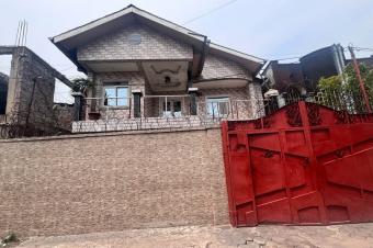 pARCELLE  Limete R1 10 sur 17m 200.000
